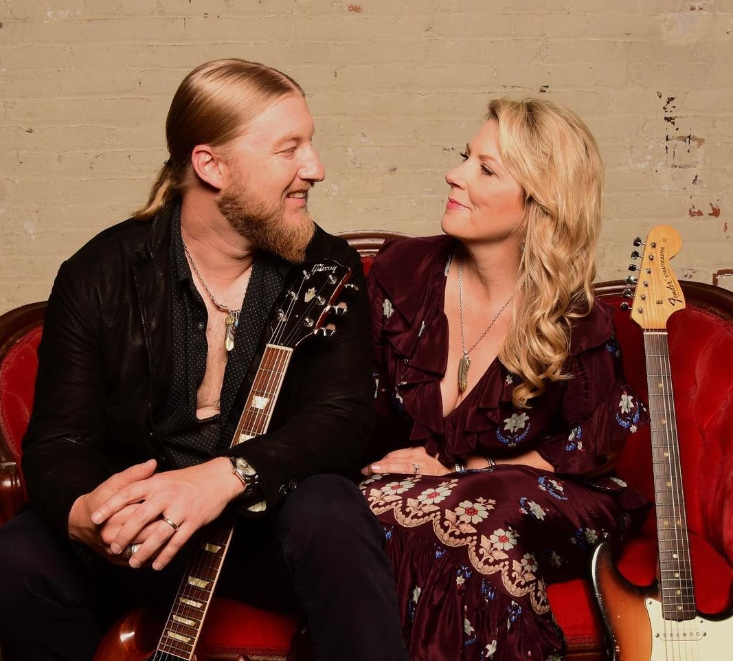 Tedeschi Trucks Up Close At The Armory Lively Times 