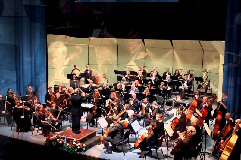 Glacier Symphony Orchestra performs 