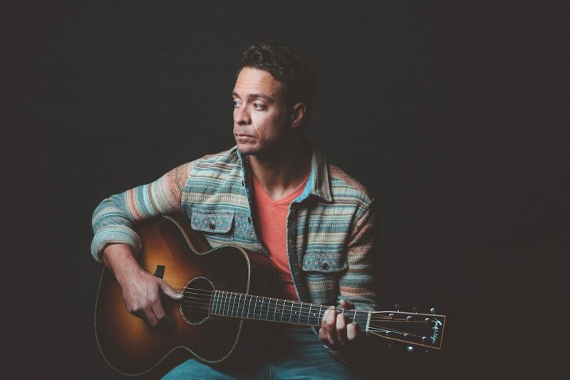 Soulful singer and songwriter Amos Lee takes the Sandpoint stage Aug. 3.