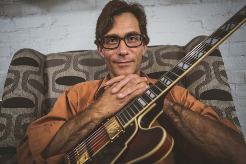 Jazz guitarist Frank Vignola lauded as “one of the brightest stars of the guitar