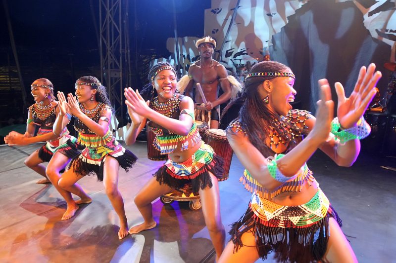 Cirque Zuma Zuma: Zulu dancers perform 