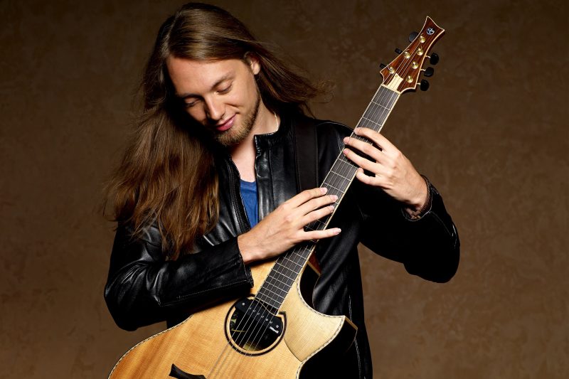 British guitarist Mike Dawes hosts three other acoustic guitarists for International Guitar Night.