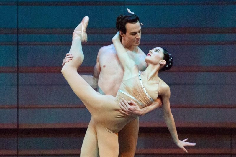 Stars of American Ballet perform Gerald Arpino's Light Rain.