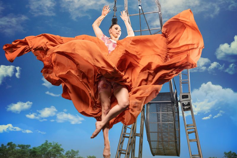 Cirque Mechanics celebrates the power of wind with Zephyr.